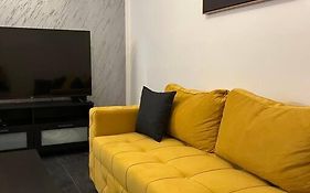Lovely Apartment In City Center .
